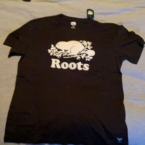 A men’s large black roots teeshirt. Never wore still have tags on